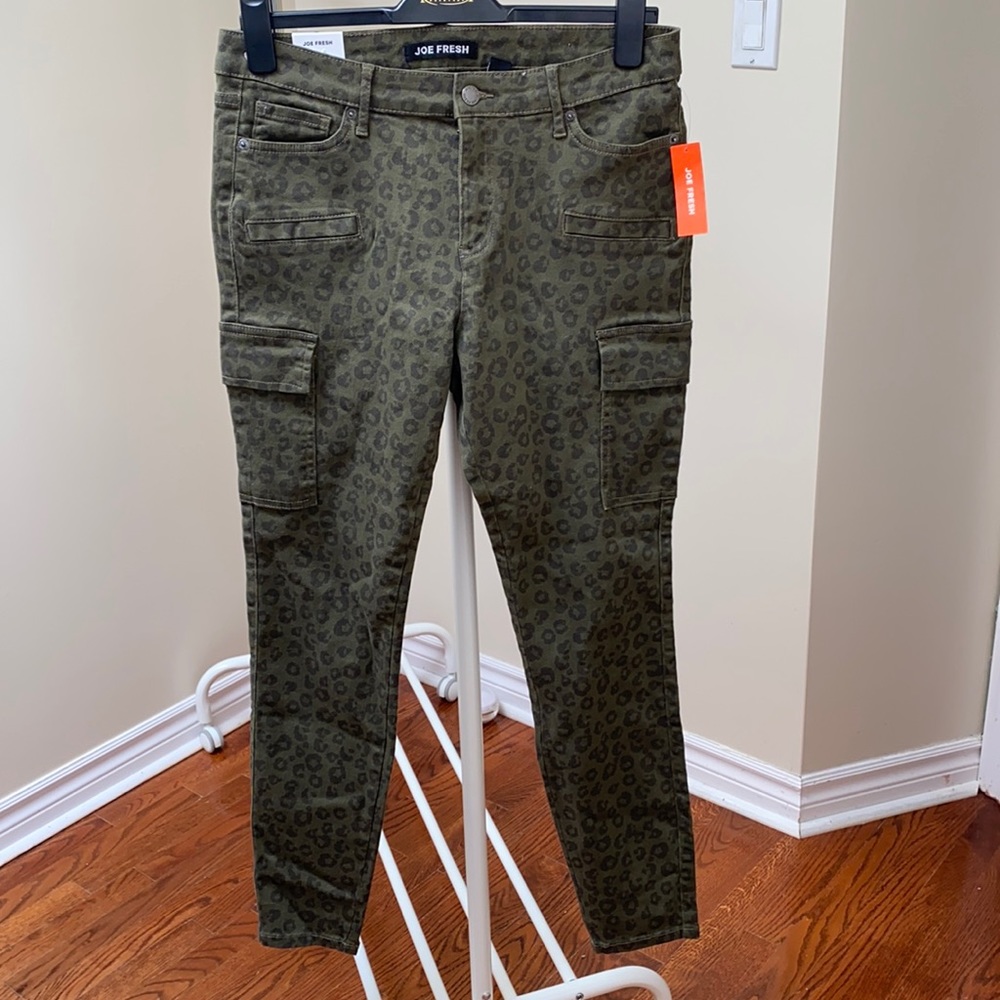 NWT Joe Fresh Cheetah Cargo Pants